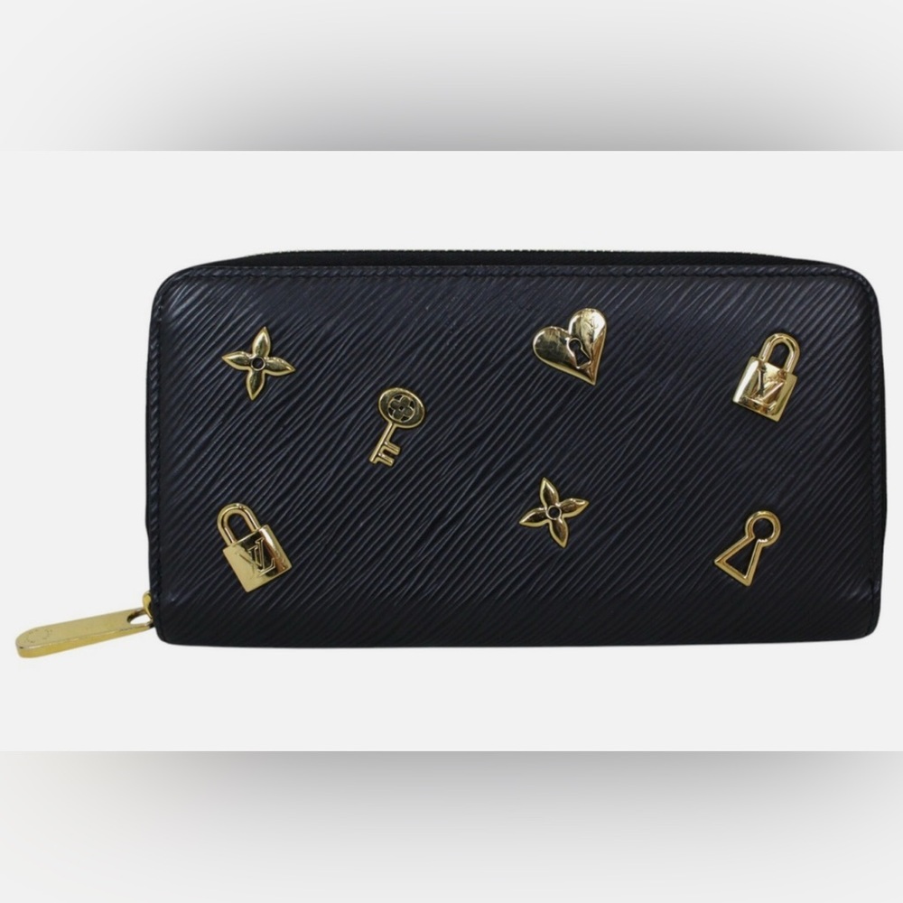 Louis Vuitton Epi Love Heart Key Lock Zippy Wallet Limited Edition